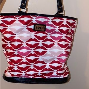 Lulu fashion handbag